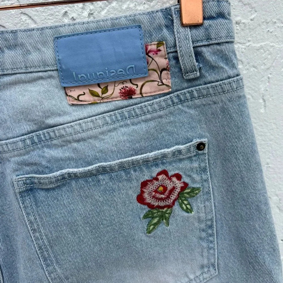 Desigual Womens Embroidered Flower Cropped Denim Jeans Light Blue Size 44 - Picture 16 of 16